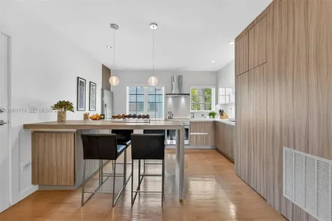 1205 Meridian Avenue Miami Beach FL 33139