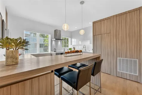 1205 Meridian Avenue Miami Beach FL 33139