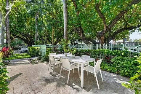 1205 Meridian Avenue Miami Beach FL 33139