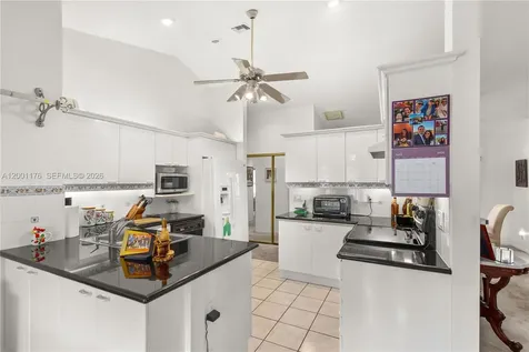 287 NW 37th Way Deerfield Beach FL 33442