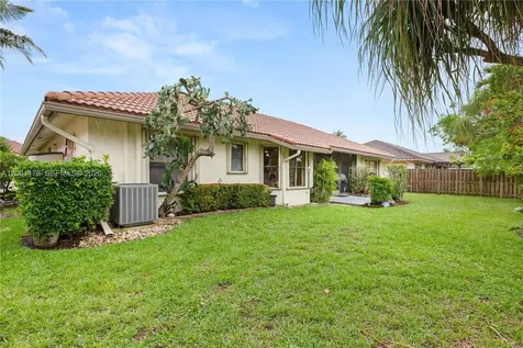 287 NW 37th Way Deerfield Beach FL 33442