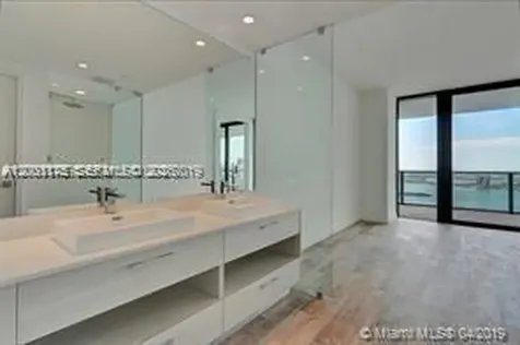 650 NE 32nd Street Miami FL 33137