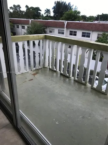 Miami FL 33162
