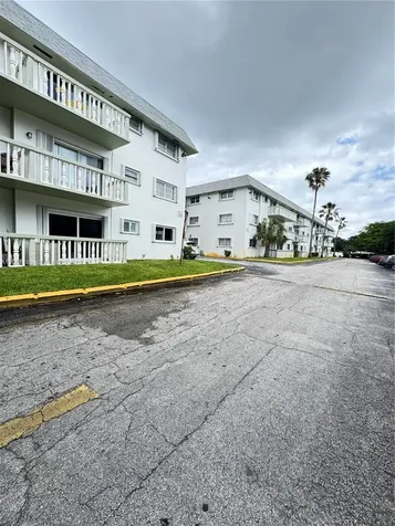 Miami FL 33162