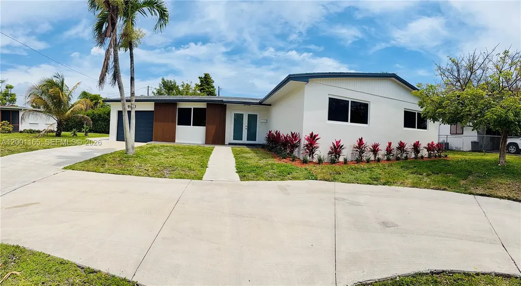 9051 SW 200th Street Cutler Bay FL 33157