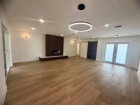 9051 SW 200th Street Cutler Bay FL 33157