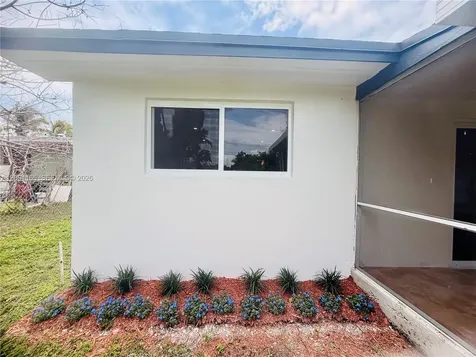 9051 SW 200th Street Cutler Bay FL 33157