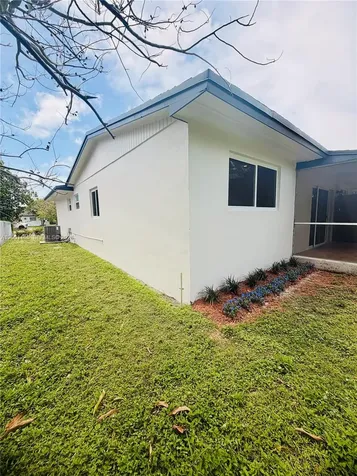 9051 SW 200th Street Cutler Bay FL 33157
