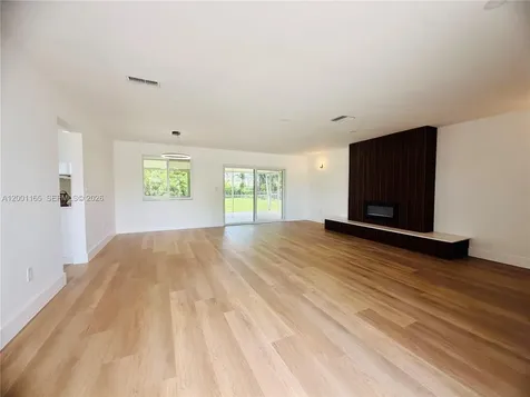 9051 SW 200th Street Cutler Bay FL 33157