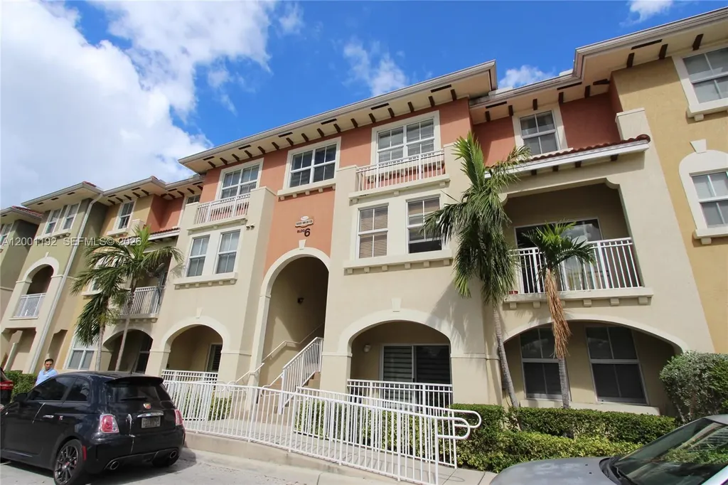 10885 NW 89th Terrace Doral FL 33178