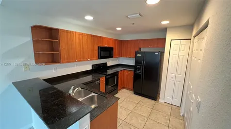 10885 NW 89th Terrace Doral FL 33178