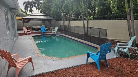8421 NW 8th Street Pembroke Pines FL 33024