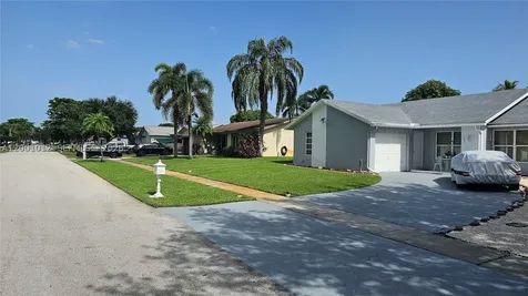 8421 NW 8th Street Pembroke Pines FL 33024