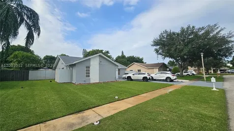 8421 NW 8th Street Pembroke Pines FL 33024