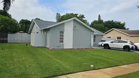 8421 NW 8th Street Pembroke Pines FL 33024