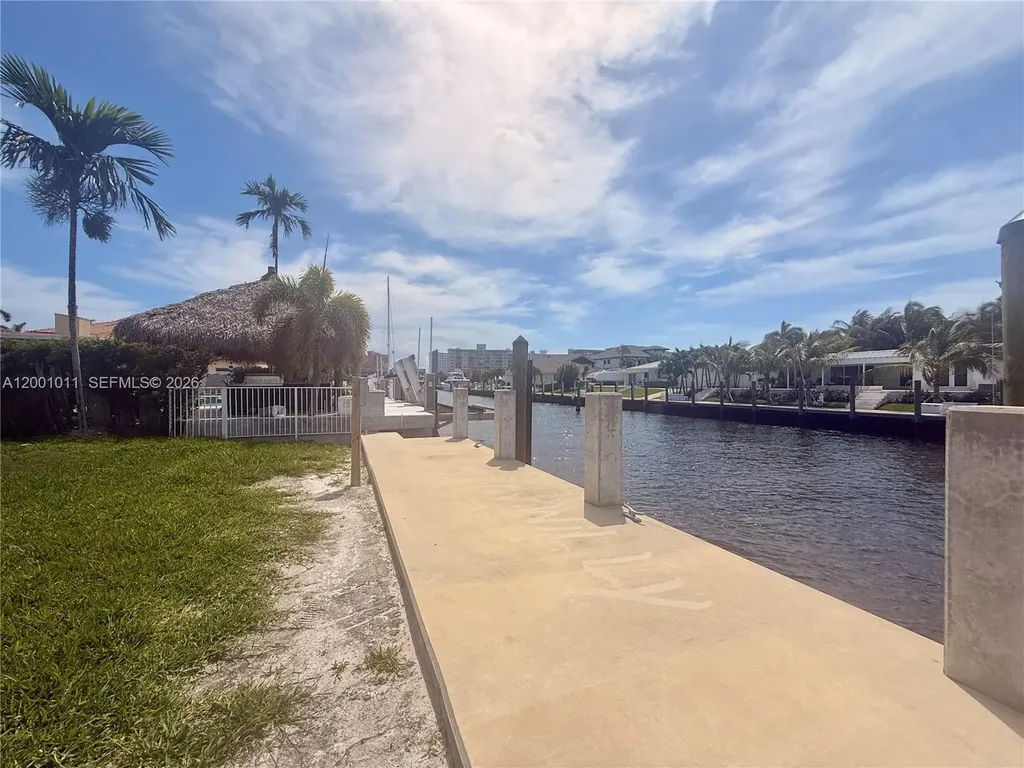 2730 NE 7th Street Pompano Beach FL 33062