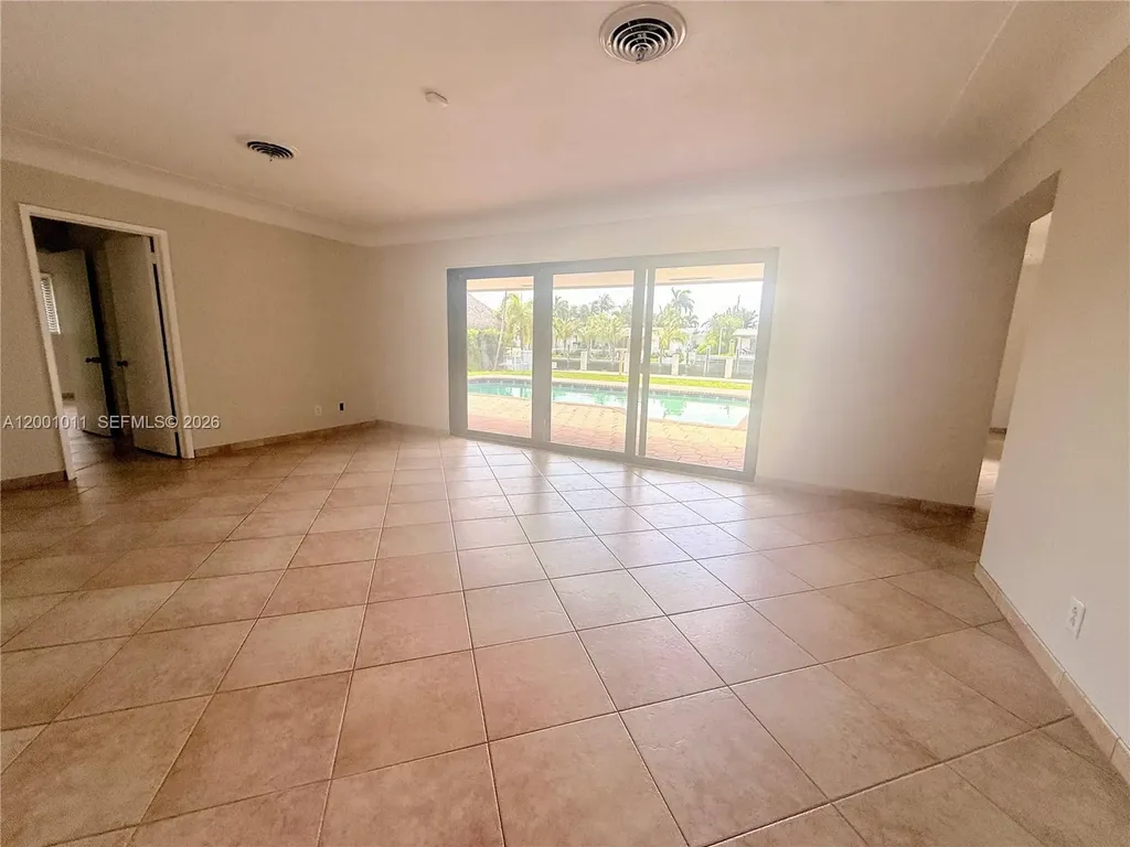 2730 NE 7th Street Pompano Beach FL 33062