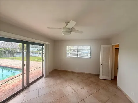 2730 NE 7th Street Pompano Beach FL 33062