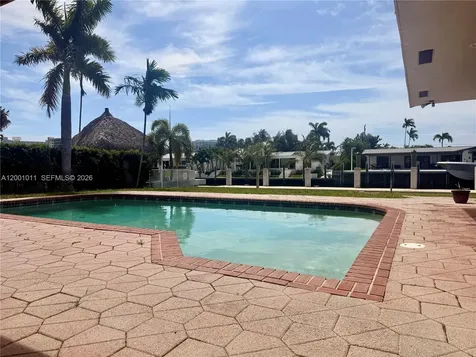 2730 NE 7th Street Pompano Beach FL 33062