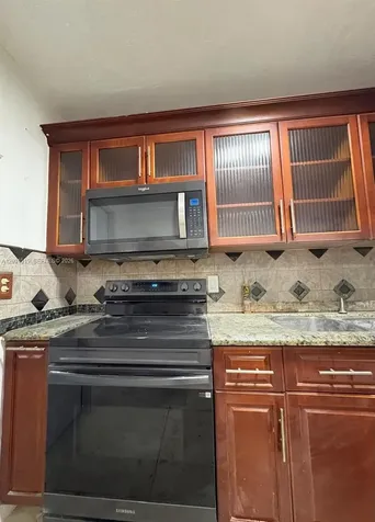 2531 NW 88th Street Miami FL 33147