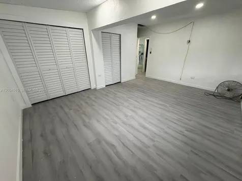2531 NW 88th Street Miami FL 33147