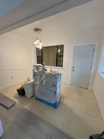 2531 NW 88th Street Miami FL 33147