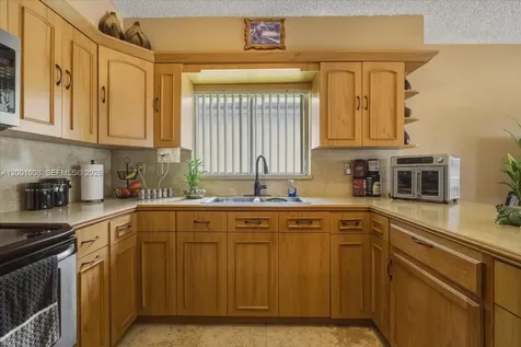 10959 SW 72nd Terrace Miami FL 33173