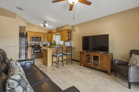 10959 SW 72nd Terrace Miami FL 33173