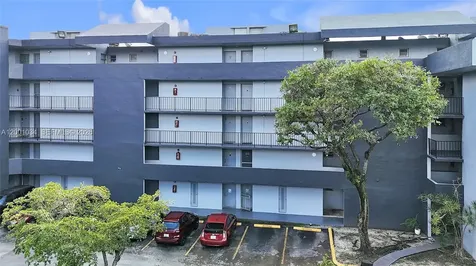 210 Fontainebleau Boulevard Miami FL 33172