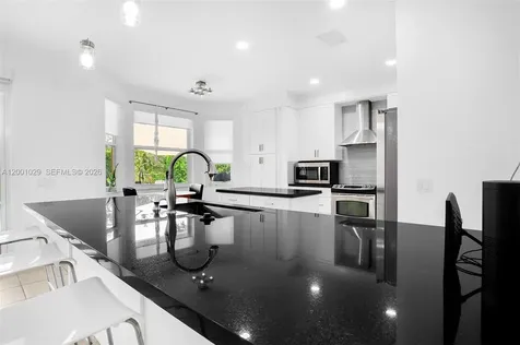 4467 Fox Glove Lane Weston FL 33331
