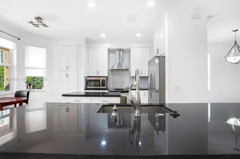 4467 Fox Glove Lane Weston FL 33331