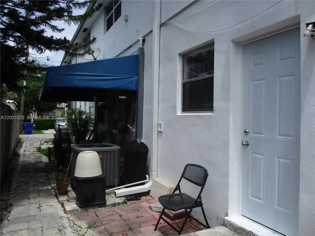 1949 Taylor Street Hollywood FL 33020