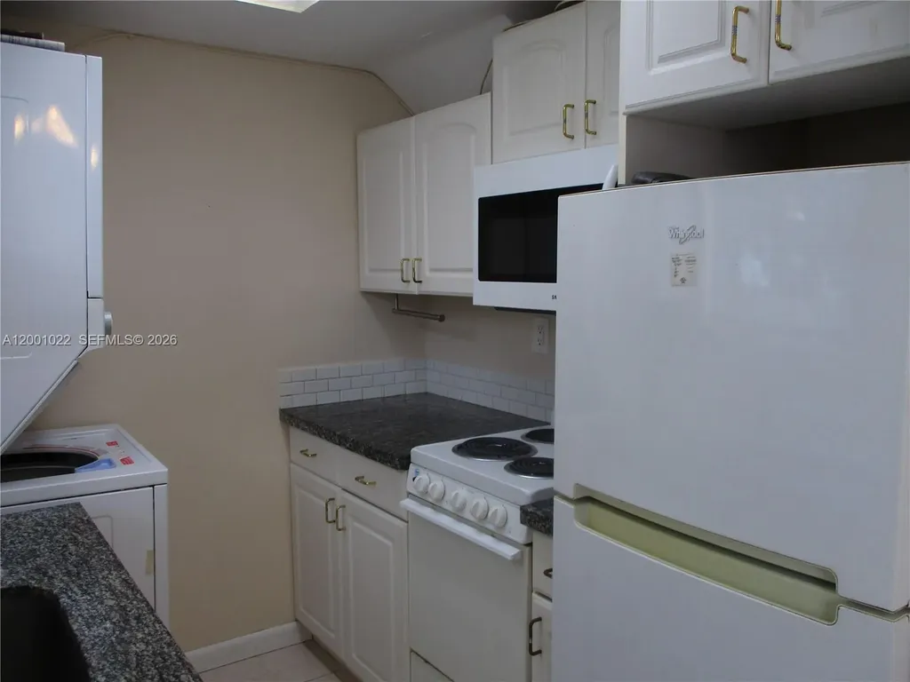 1949 Taylor Street Hollywood FL 33020
