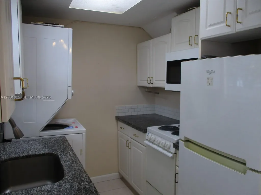 1949 Taylor Street Hollywood FL 33020
