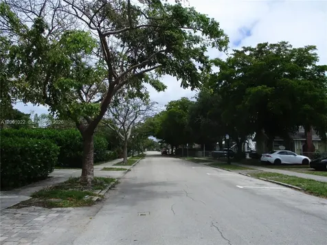 1949 Taylor Street Hollywood FL 33020