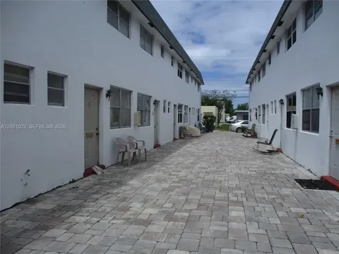 1949 Taylor Street Hollywood FL 33020