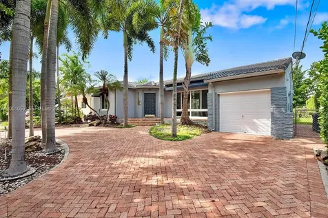 820 W 43rd Court Miami Beach FL 33140