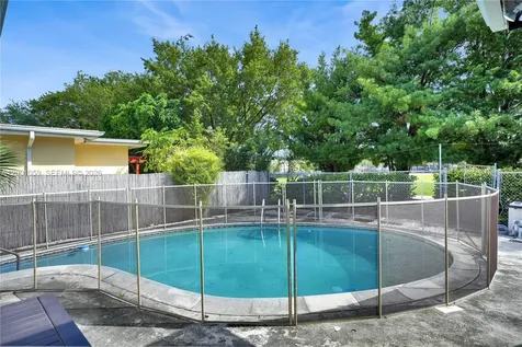 820 W 43rd Court Miami Beach FL 33140