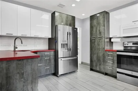820 W 43rd Court Miami Beach FL 33140