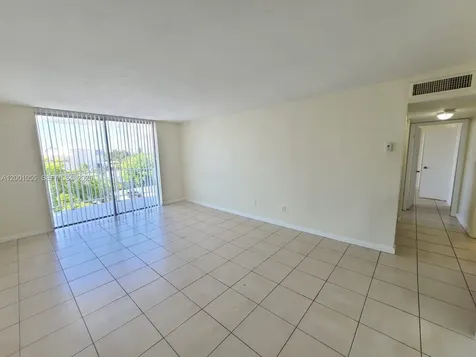 496 NW 165th Street Road Miami FL 33169