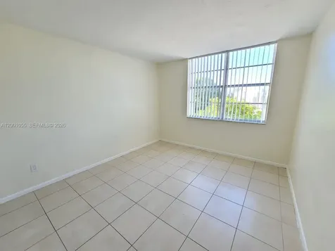 496 NW 165th Street Road Miami FL 33169