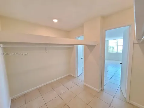 496 NW 165th Street Road Miami FL 33169