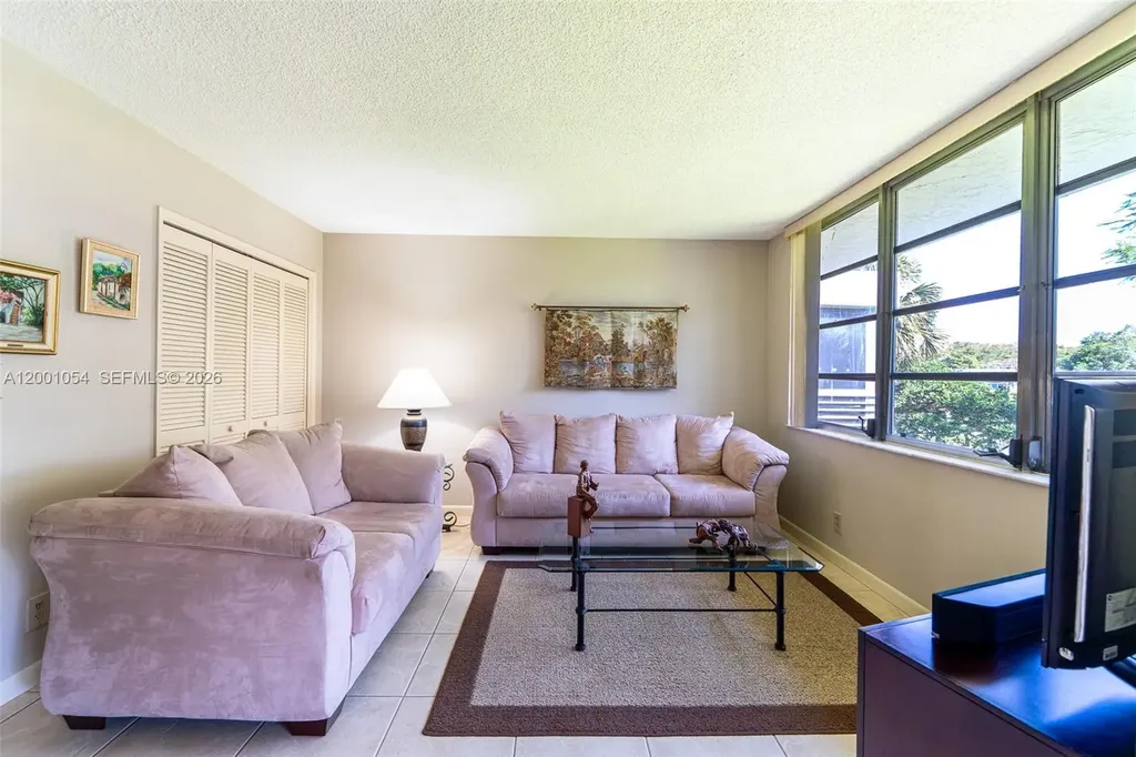 4221 W Palm Aire Drive Pompano Beach FL 33069