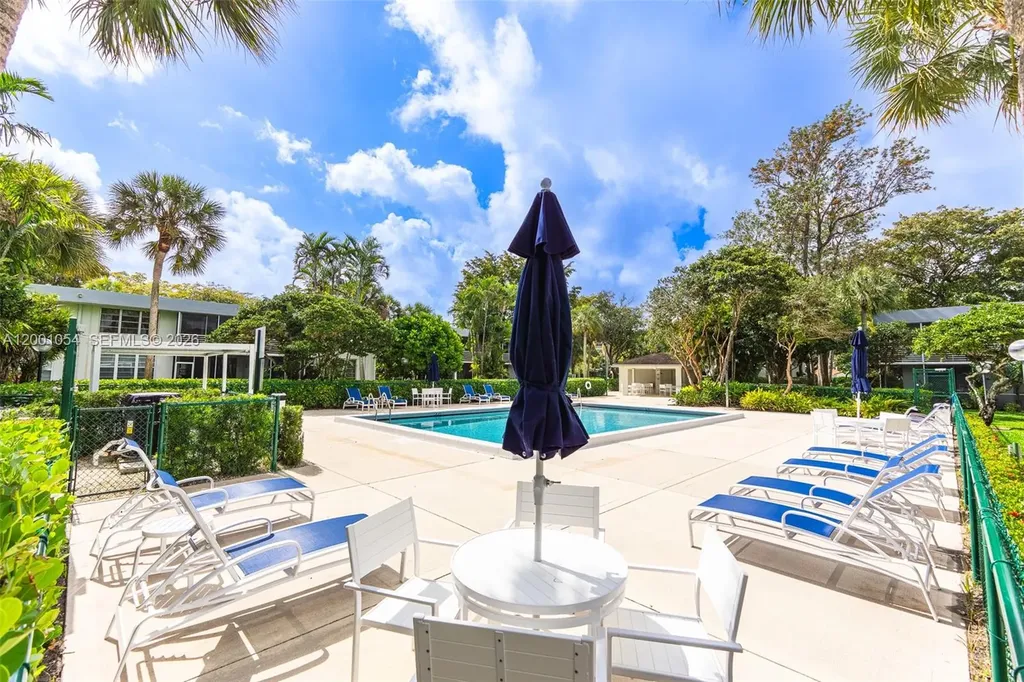 4221 W Palm Aire Drive Pompano Beach FL 33069