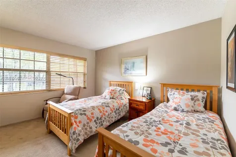 4221 W Palm Aire Drive Pompano Beach FL 33069