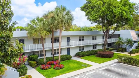 4221 W Palm Aire Drive Pompano Beach FL 33069