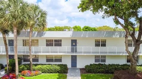 4221 W Palm Aire Drive Pompano Beach FL 33069