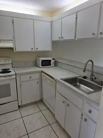 7959 NW 41st Court Sunrise FL 33351