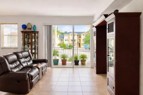8906 W Flagler Street Miami FL 33174