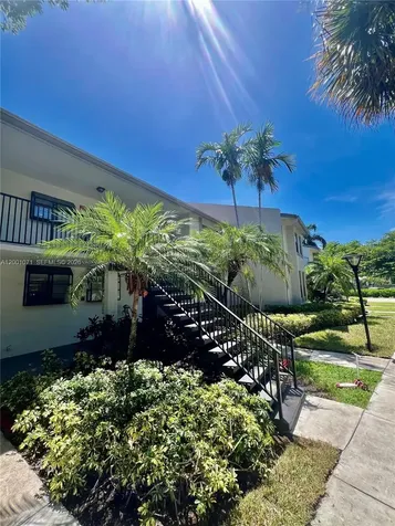 1258 S Military Trail Deerfield Beach FL 33442